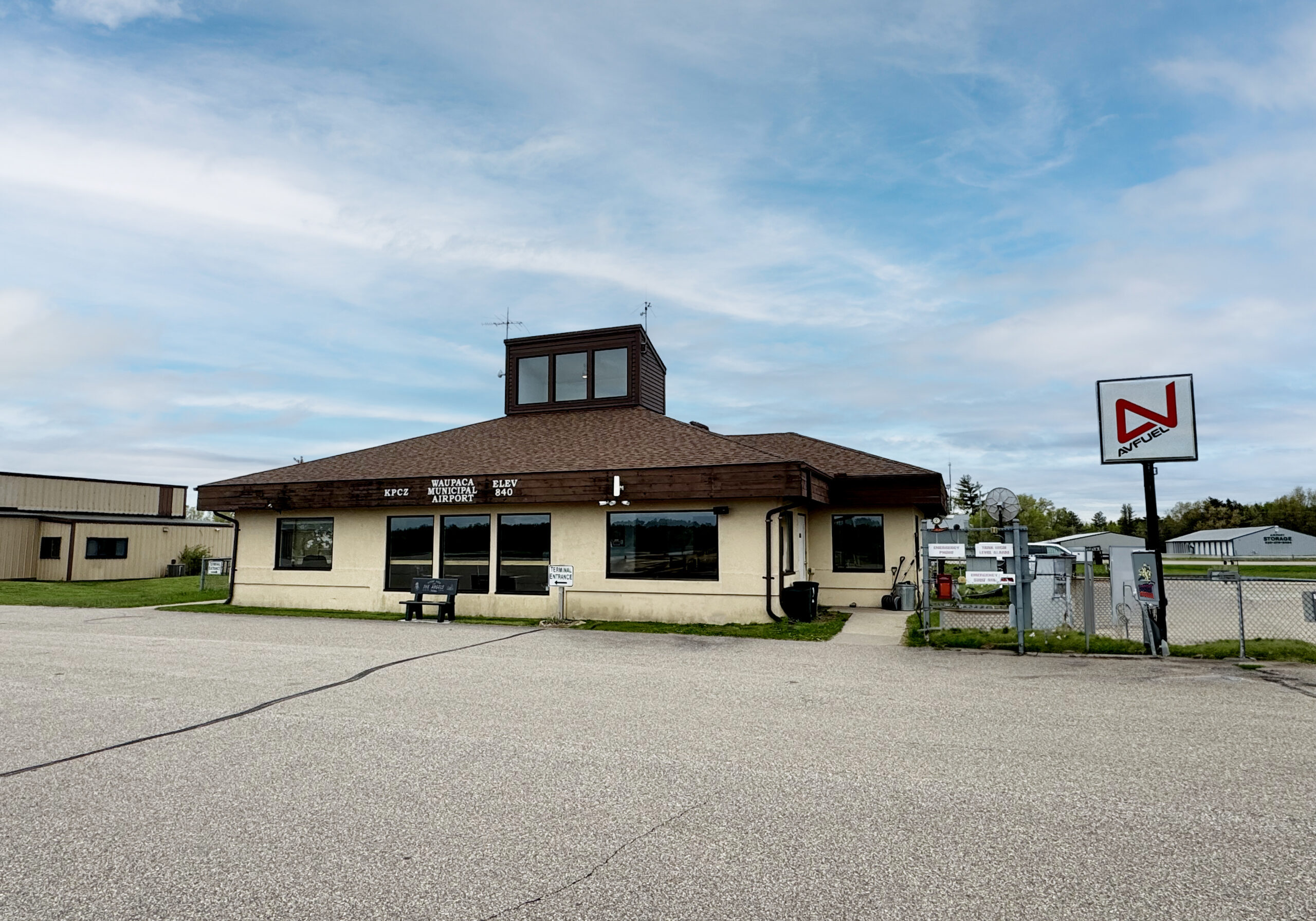 Terminal buiolding Front Terminal buiolding Front